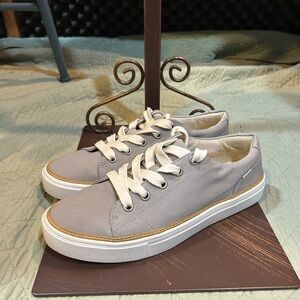 Toms gray lace up flats size 9.5 women’s